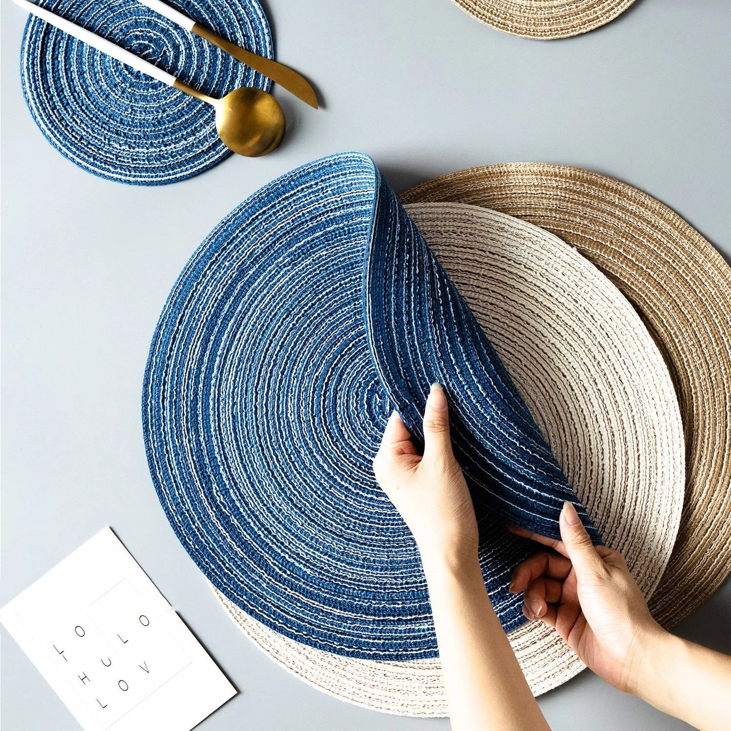 Modern Woven Placemat | Avenia Brand